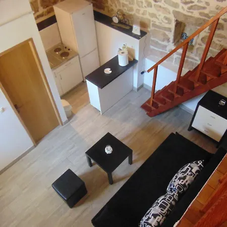 Stone House San Marco, Drvenik Mali 小德尔韦尼克岛